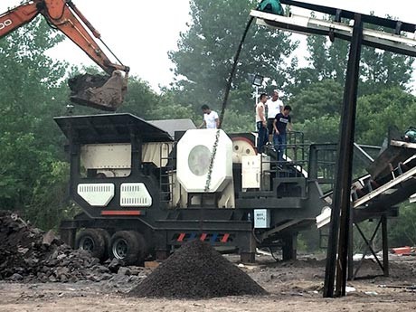 破碎水泥块儿的可移动碎石制砂机设备价格多少钱