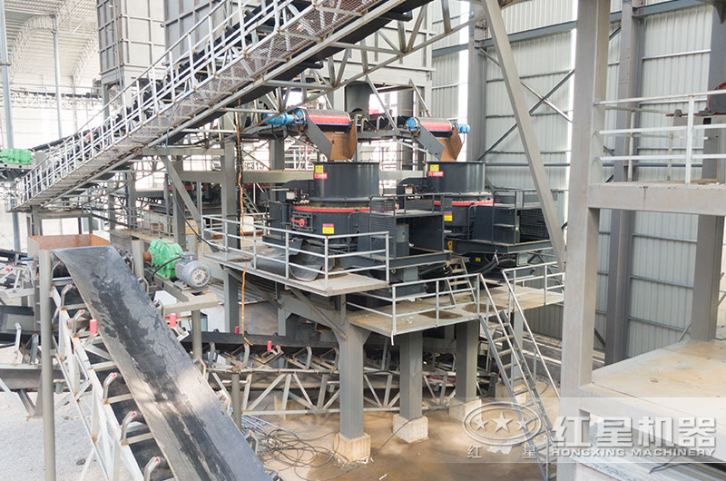 新型硬岩制砂机工作现场图片