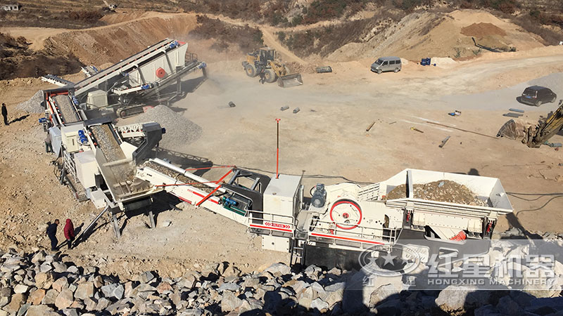 大型移动式碎石制砂生产现场满屏都是高科技